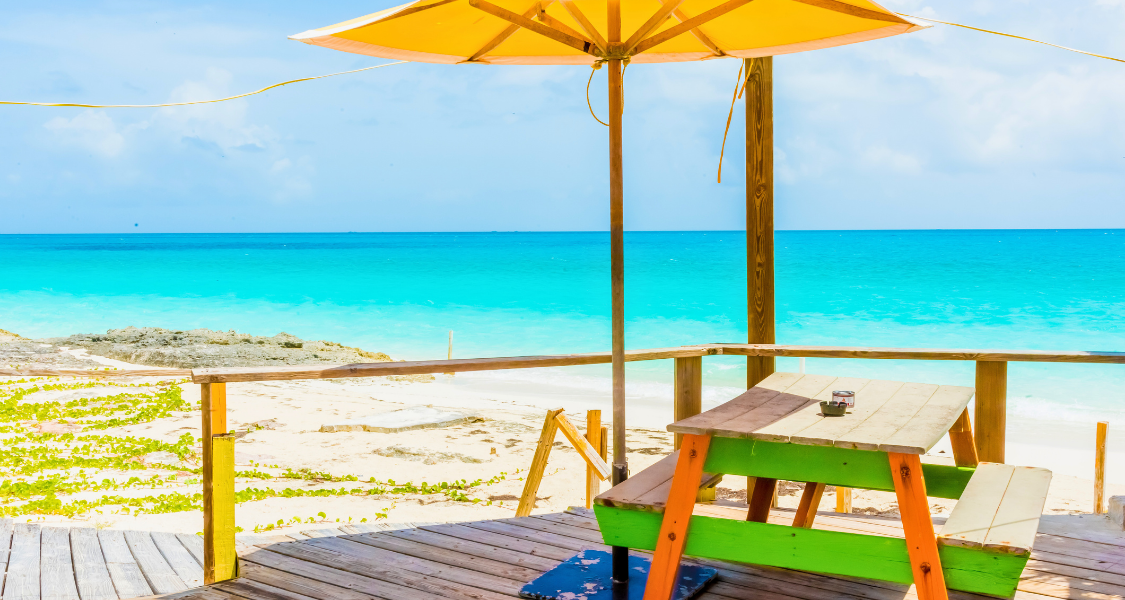 Best Bars in Nassau, Bahamas: A Local Insider’s Guide for 2026